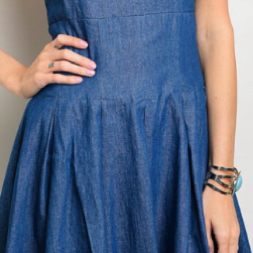 Blue denim mini dress w/spaghetti straps - Picture 7 of 8
